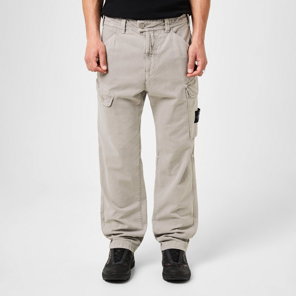 Stone Island Closed Loop Cargo Trousers - Dust V0064